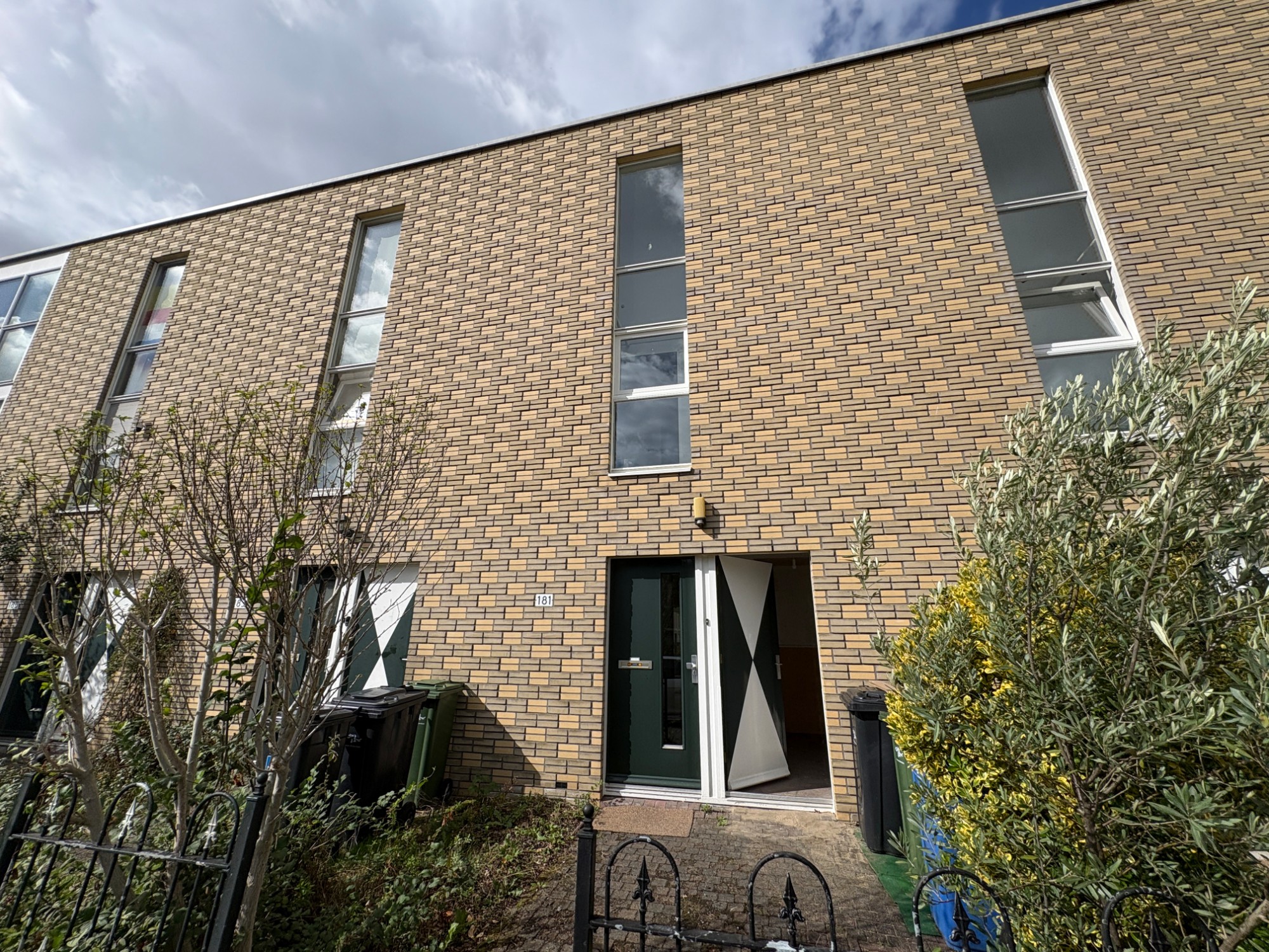 free-sector-houses for rent on Nancy Zeelenbergsingel 181