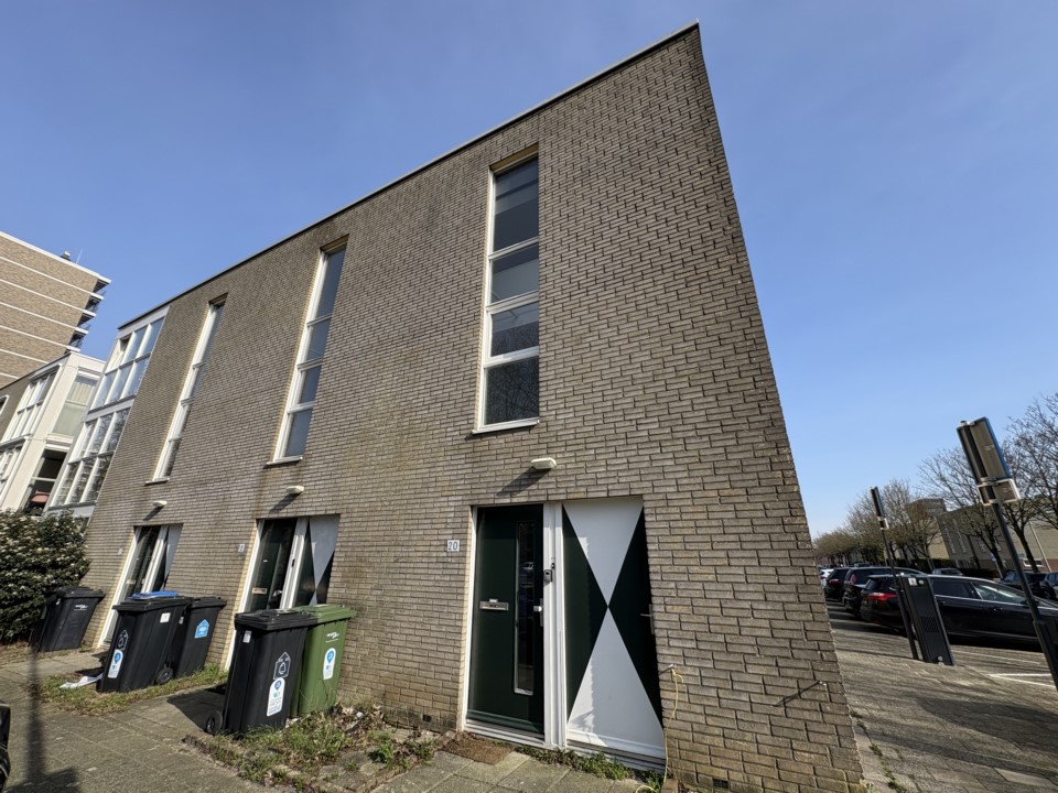 huurwoningen te huur op Corrie Hartonglaan 20