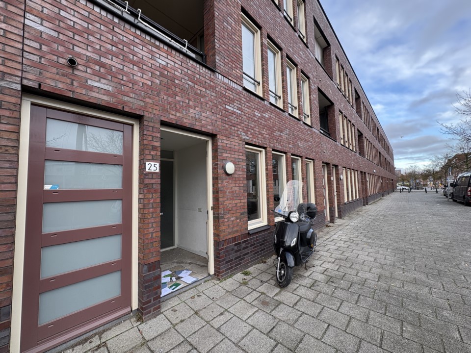 homes for rent on 2e Balsemienstraat 25