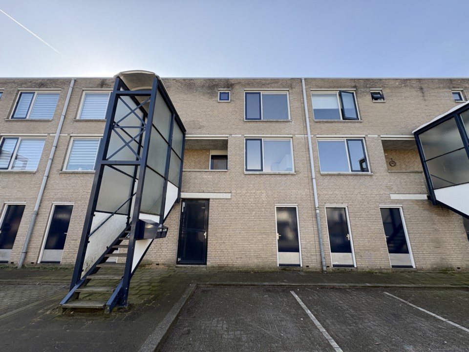 private-rentals for rent on Lattakia-Erf 8